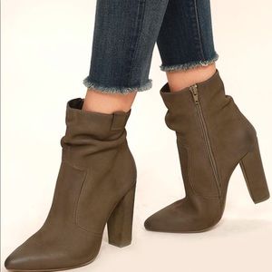 STEVE MADDEN RULING TAUPE NUBUCK LEATHER BOOTIES
